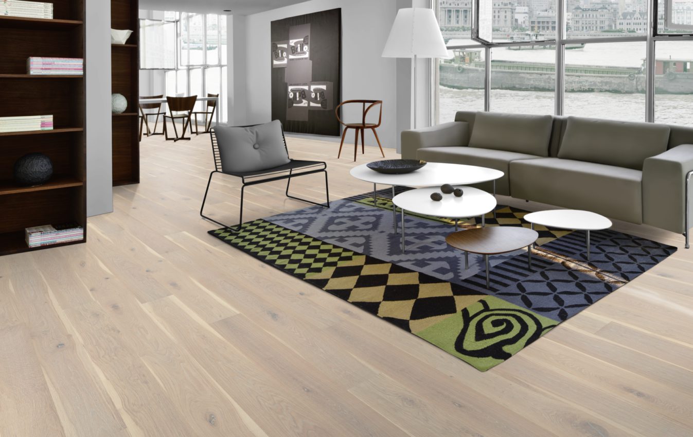 Паркетная доска Kahrs Новая классика Дуб Кружево Nouveau Lace 151NAYEKS1KW240 Lively 2420×187×15 фото в интерьере